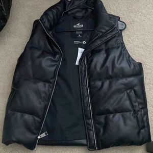 Hollister black puffer vest